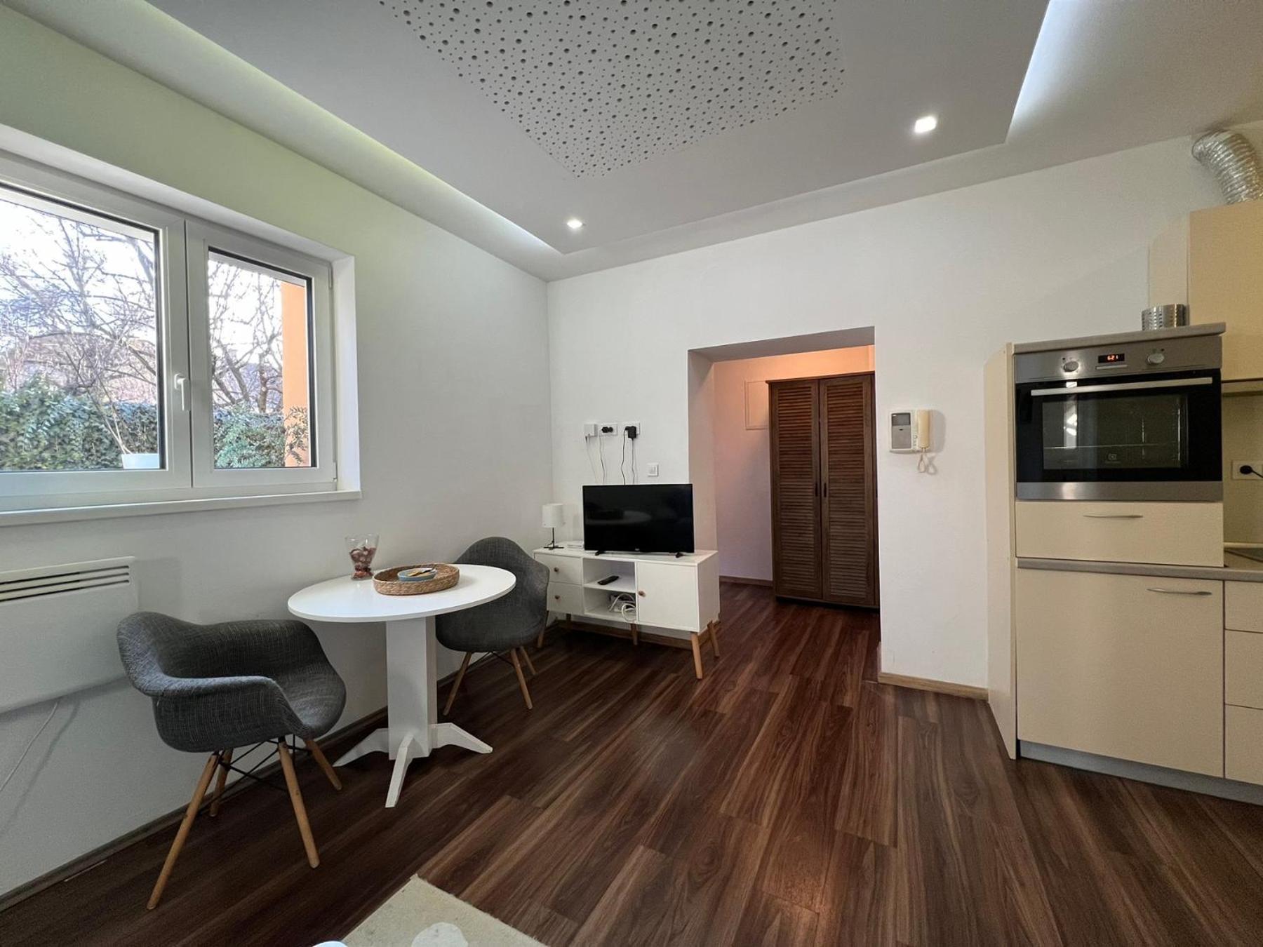 Apartma Lovely *